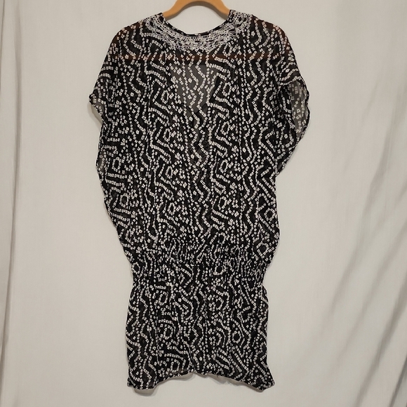 CZ Cover-Ups Black and White Cover Up - Picture 6 of 7